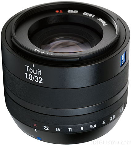 image of Zeiss Touit 32mm f/1.8